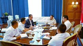 rabowo Subianto memanggil Kepala Badan Riset dan Inovasi Nasional (BRIN) Arif Satria dan Wakil Kepala BRIN Amarulla Octavian ke Istana Merdeka, Jakarta.