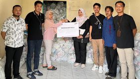 Kegiatan yang dilaksanakan pada Sabtu (18/10/2025) ini melibatkan jajaran pekerja BRI BO Tambun, termasuk Pemimpin Cabang, Supervisor Penunjang Operasional (SPO), Petugas Penunjang Operasional (PPO), serta Tim Mikro BRI. Pembagian dilakukan di wilaya