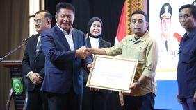 Ia mengatakan tantangan digital saat ini semakin kompleks, mulai dari banyaknya akun anonim hingga produksi hoaks yang makin masif dan terorganisir. 