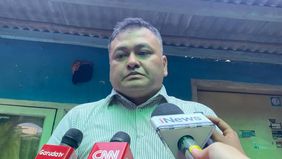 Saksi pelapor dalam kasus pembunuhan Alvaro Kiano Nugroho (6) di Pesanggrahan, Jakarta Selatan, menyerahkan bukti rekaman percakapan dengan asisten rumah tangga (ART) untuk membantu mengungkap perkara tersebut.