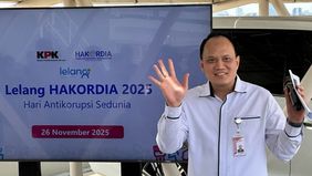 Komisi Pemberantasan Korupsi (KPK) menargetkan pada 2026 masyarakat bisa membeli barang sitaan lelang dengan skema cicilan melalui bank.