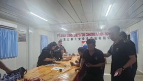 Pengawas ketenagakerjaan Kementerian Ketenagakerjaan (Kemnaker) melakukan inspeksi mendadak (sidak) terkait penerapan norma penggunaan tenaga kerja asing (TKA) di Kawasan Industri Ketapang, Kecamatan Pagar Mentimun, Kabupaten Ketapang.