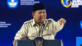 Presiden Prabowo Subianto meminta Menteri Pendidikan Tinggi, Sains, dan Teknologi Brian Yuliarto untuk menggerakkan seluruh mahasiswa teknik sipil yang memenuhi kualifikasi agar turun langsung membangun 300 ribu jembatan di berbagai wilayah Indonesia