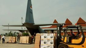 Pemerintah mengirimkan ratusan alat komunikasi, perahu karet, hingga genset untuk mempercepat pembukaan akses menuju lokasi-lokasi bencana banjir di wilayah Sumatera yang masih terisolasi. 