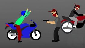 Seorang terduga pelaku begal bersenjata api ditangkap warga di kawasan Slipi, Palmerah, Jakarta Barat, pada Jumat dini hari. Kapolsek Palmerah Kompol Gomos Simamora membenarkan penangkapan tersebut dan menyatakan bahwa pelaku telah diamankan untuk pe