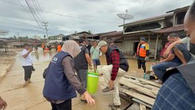 Bencana hidrometeorologi yang melanda 18 kabupaten/kota di Aceh itu mengakibatkan sebanyak 89.959 kepala keluarga terdampak dan 62 ribu kepala keluarga di antaranya mengungsi.