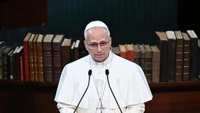 Paus Leo XIV pada Ahad 30 November 2025 kembali menegaskan bahwa solusi dua negara merupakan jalan satu-satunya untuk menghentikan konflik berkepanjangan antara Palestina dan Israel, sebagaimana dilaporkan WAFA.