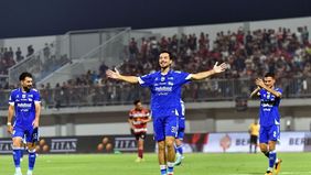 Pemain Persib Bandung, Thom Haye, mengungkapkan keresahan mendapatkan ancaman pembunuhan kepada keluarganya melalui sosial media dan meminta para peneror berhenti.