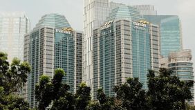 Otoritas Jasa Keuangan (OJK) resmi menyetujui Riduan sebagai Direktur Utama PT Bank Mandiri (Persero) Tbk serta Henry Panjaitan sebagai Wakil Direktur Utama setelah keduanya dinyatakan lulus Penilaian Kemampuan dan Kepatutan (PKK) atau fit and proper