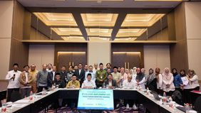 Kegiatan ini diikuti perwakilan BAZNAS RI, MUI bidang fatwa, Forum Zakat (FOZ), Poroz, serta sejumlah lembaga zakat nasional dan daerah. Peserta menyampaikan pandangan terkait implementasi regulasi, tantangan teknis, serta sinkronisasi standar kelemb