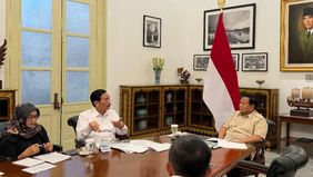 Presiden Prabowo Subianto menerima Ketua Dewan Ekonomi Nasional (DEN), Luhut Binsar Pandjaitan, dalam sebuah pertemuan resmi di Istana Merdeka, Jakarta, Rabu, 3 Desember 2025.