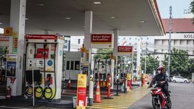 PT Pertamina Patra Niaga menuntaskan penyaluran 100 ribu barel (MB) bahan bakar minyak (BBM) ke jaringan stasiun pengisian bahan bakar umum (SPBU) Shell di Indonesia.