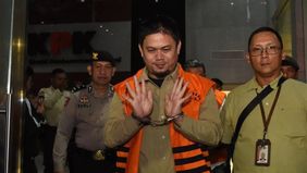 Komisi Pemberantasan Korupsi (KPK) telah melimpahkan berkas perkara mantan Bupati Kolaka Timur, Sulawesi Tenggara, Abdul Azis (ABZ), kepada jaksa penuntut umum (JPU) KPK.