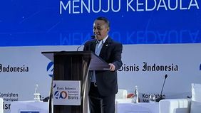 Menteri Energi dan Sumber Daya Mineral (ESDM) Bahlil Lahadalia meyakini bahwa lifting minyak Indonesia pada 2025 akan melampaui target yang ditetapkan dalam Anggaran Pendapatan dan Belanja Negara (APBN), yaitu 605 ribu barel per hari (bph).