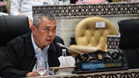 Menteri Perhubungan Dudy Purwagandhi memaparkan kesiapan sarana dan prasarana transportasi untuk mendukung penyelenggaraan Angkutan Natal 2025 dan Tahun Baru 2026 (Nataru 2025/2026).