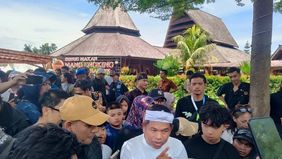 Gubernur Jawa Barat Dedi Mulyadi resmi menghentikan sementara penerbitan izin perumahan di wilayah Bandung Raya menyusul serangkaian bencana banjir bandang dan tanah longsor yang melanda kawasan itu dalam beberapa waktu terakhir.