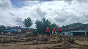 Badan Penanggulangan Bencana Daerah (BPBD) Kabupaten Agam, Sumatera Barat, melaporkan bahwa jumlah korban meninggal akibat bencana hidrometeorologi terus bertambah menjadi 188 orang, sementara 72 lainnya masih dinyatakan hilang.