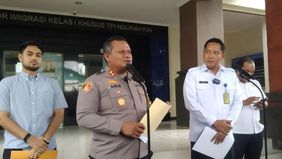 Kepolisian Resor Badung, Bali, menjatuhkan sanksi tindak pidana ringan kepada aktris film dewasa asal Inggris berinisial TEB atau dikenal sebagai Bonie Blue. Ia dikenai tuntutan terkait pelanggaran lalu lintas serta gangguan terhadap ketertiban umum.