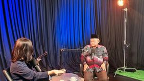 Menteri Pendidikan Dasar dan Menengah (Mendikdasmen), Abdul Mu'ti, memastikan insentif guru honorer akan naik menjadi Rp400 ribu per bulan mulai tahun 2026 dengan mekanisme transfer langsung ke rekening guru yang tercatat dalam Dapodik.