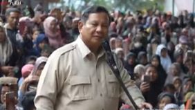 Prabowo Subianto menegaskan pemerintah bekerja keras menangani dampak bencana di Aceh, Sumatra Utara, dan Sumatra. Meski tidak memiliki kesaktian seperti tongkat Nabi Musa AS untuk mengatasi bencana, tetapi ia menjamin negara hadir untuk masyarakat.