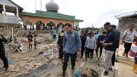 Menteri Koordinator Bidang Infrastruktur dan Pembangunan Kewilayahan, Agus Harimurti Yudhoyono (AHY), meninjau langsung lokasi terdampak bencana paling parah di Kota Lintang Bawah, Kecamatan Kuala Simpang, Kabupaten Aceh Tamiang. Kunjungan tersebut d