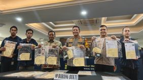 Dua orang ditetapkan sebagai tersangka dalam kasus ini