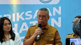 Kondisi tumpukan sampah yang menggunung di kolong flyover Ciputat, sepanjang Jalan Ir H Juanda, Kota Tangerang Selatan (Tangsel), mendadak viral di media sosial.