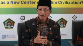 Menteri Agama (Menag) Nasaruddin Umar mengajak masyarakat, khususnya umat Katolik dan Kristen, menjadikan perayaan Natal sebagai momentum untuk memperdalam pesan-pesan keagamaan sekaligus memperkuat kerukunan antarumat beragama.