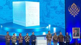 Menteri Kebudayaan (Menbud) Fadli Zon meluncurkan buku berjudul &ldquo;Sejarah Indonesia: Dinamika Kebangsaan dalam Arus Global&rdquo; sebagai bagian dari upaya negara menjaga memori kolektif sekaligus memperkokoh jati diri bangsa.