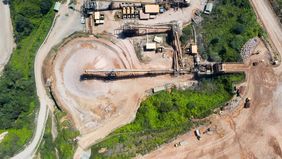 Kementerian Lingkungan Hidup (KLH) menghentikan sementara operasional Tambang Emas Martabe yang dikelola PT Agincourt Resources (PTAR) sejak 6 Desember 2025. 
