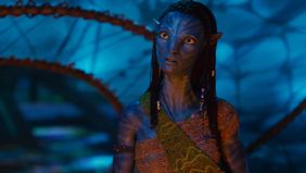 Menjelang akhir tahun, pencinta film fiksi ilmiah kembali disuguhi kisah epik dari semesta Pandora. Karya monumental James Cameron akan berlanjut lewat sekuel terbaru bertajuk Avatar: Fire And Ash.