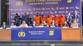Lima orang diamankan dalam kesempatan itu