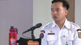 Badan Penanggulangan Bencana Daerah (BPBD) Provinsi DKI Jakarta menjelaskan bahwa angin kencang yang melanda wilayah Jakarta dalam beberapa hari terakhir dipicu oleh keberadaan Siklon Tropis Bakung di Samudera Hindia.
