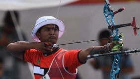 Cabang olahraga panahan Indonesia mengawinkan medali emas recurve beregu putra dan putri pada SEA Games 2025 Thailand di Football Field 1, Bang Kapi, Bangkok, Rabu, 17 Desember 2025.