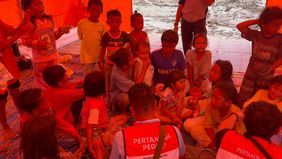 Bencana banjir bandang yang melanda Aceh, Sumatra Utara, dan Sumatra Barat tidak hanya meninggalkan kerusakan fisik, tetapi juga trauma bag