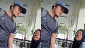 Sebuah video yang beredar di media sosial mengundang keprihatinan publik. Rekaman tersebut memperlihatkan momen ketika seorang pria menyampaikan keluhannya kepada pegawai sebuah toko roti, usai melihat seorang nenek kesulitan saat hendak membeli roti