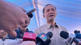 Menteri Transmigrasi Muhammad Iftitah Sulaiman Suryanagara menegaskan bahwa investasi dapat berjalan berdampingan dengan masyarakat lokal. Menurutnya, investasi perlu disambut dengan baik.