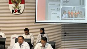 Komisi Pemberantasan Korupsi (KPK) mengungkapkan telah melaksanakan 11 operasi tangkap tangan (OTT) serta menetapkan 118 tersangka sepanjang tahun 2025 hingga Senin, 22 Desember 2025.