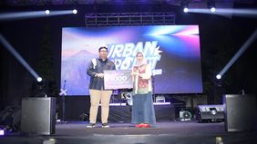 Anggota Komisi VI DPR RI dari daerah pemilihan Lumajang&ndash;Jember, Kawendra Lukistian, menyalurkan bantuan kemanusiaan berupa 1.000 paket sembako bagi masyarakat terdampak erupsi Gunung Semeru.