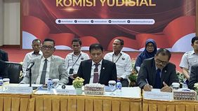 Komisi Yudisial (KY) menyatakan telah menuntaskan pemeriksaan atas laporan dugaan pelanggaran Kode Etik dan Pedoman Perilaku Hakim (KEPPH) terhadap majelis hakim yang menangani perkara korupsi importasi gula dengan terdakwa mantan Menteri Perdagangan