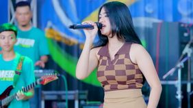 Diandra tampil memesona.