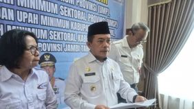 Gubernur Jambi Al Haris secara resmi mengumumkan penetapan Upah Minimum Provinsi (UMP) dan Upah Minimum Kabupaten/Kota (UMK) Tahun 2026. Penetapan tersebut bersifat wajib dan harus dilaksanakan oleh seluruh perusahaan di wilayah Provinsi Jambi.