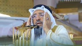 Kabar duka menyelimuti dunia Islam. Syekh Faisal bin Abdul Malik Nu&rsquo;man, salah satu muadzin Masjid Nabawi yang paling dikenal, meninggal dunia pada Selasa, 23 Desember 2025, waktu setempat.