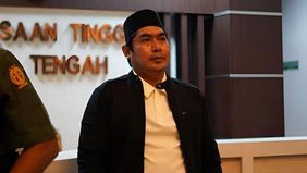Kejaksaan Agung Republik Indonesia menetapkan Ketua Yayasan Silmi Kaffah Rancamulya KH Ahmad Yazid Basyaiban atau Gus Yazid sebagai tersangka dugaan tindak pidana pencucian uang (TPPU) dalam perkara jual beli tanah oleh BUMD Cilacap.