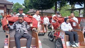 Wali Kota Magelang Damar Prasetyono menegaskan agar bantuan becak listrik dari Presiden Prabowo Subianto tidak diperjualbelikan karena ditujukan untuk meringankan beban kerja para tukang becak.