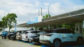 Pemerintah China dilaporkan akan memberlakukan standar nasional wajib terbaru yang mengatur tingkat konsumsi energi kendaraan penumpang listrik murni mulai 1 Januari 2026.