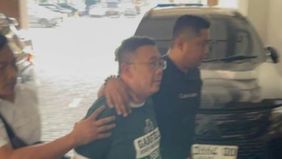 Polisi akhirnya menangkap Samuel Ardi Kristanto, sosok yang diduga terlibat dalam pengusiran paksa terhadap Elina Widjajanti (80) dari rumah yang telah lama ia tempati. Penangkapan ini dilakukan oleh jajaran Kepolisian Daerah Jawa Timur dan menjadi t