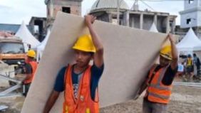 Menteri Koordinator Bidang Pembangunan Manusia dan Kebudayaan (Menko PMK) Pratikno menyatakan sebanyak 1.050 unit hunian sementara (huntara) telah dibangun untuk korban bencana banjir dan longsor di Aceh, Sumatera Utara, dan Sumatera Barat.