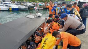 Kapolres Manggarai Barat (Mabar), Nusa Tenggara Timur (NTT), AKBP Christian Kadang menyatakan jenazah yang ditemukan di perairan Pulau Serai merupakan korban kapal wisata KM Putri Sakinah yang tenggelam pada Jumat, 26 Desember 2025.