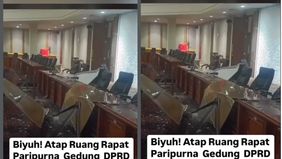 Menurutnya, dugaan sementara penyebab ambruknya plafon adalah kebocoran pada bagian atap gedung. Kebocoran tersebut membuat air hujan masuk dan menggenang di atas plafon. Akibat beban air yang terus menumpuk, plafon tidak mampu menahan tekanan dan ak